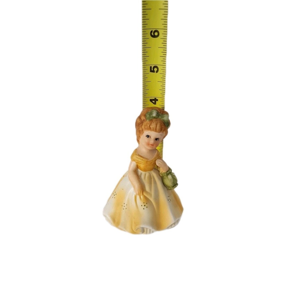 Vtg Girl With A Beautiful Dress And Green Purse Hand Painted Figurine - Picture 6 of 7